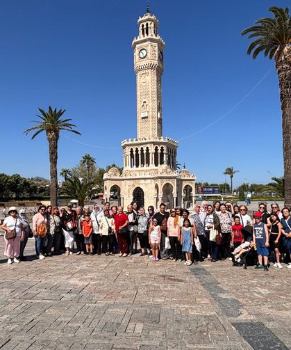 Gülbahçeli kadınlar İzmir’i gezdi