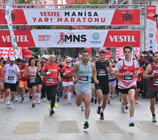 Manisa sokaklarında yarı maraton heyecanı