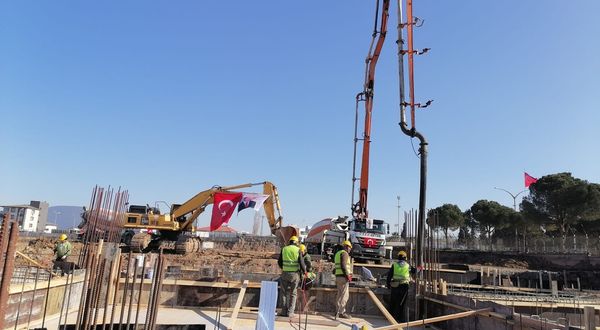 Soma'ya 7 bin kapasiteli yeni stadın temeli atıldı