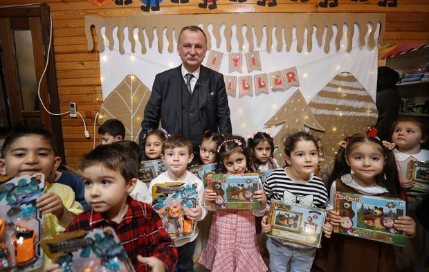 Başkan Balaban çocukların karne mutluluğuna ortak oldu