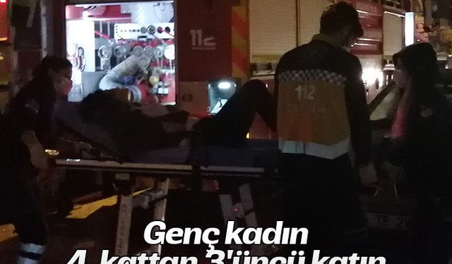 Genç kadın 4. kattan 3'üncü katın balkonuna düştü