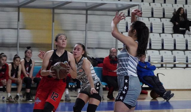 U18 Kızlar Basketbol Bölge Şampiyonası Manisa’da başladı