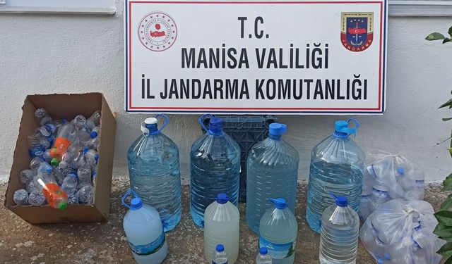 Manisa’da 97 litre sahte rakı ele geçirildi