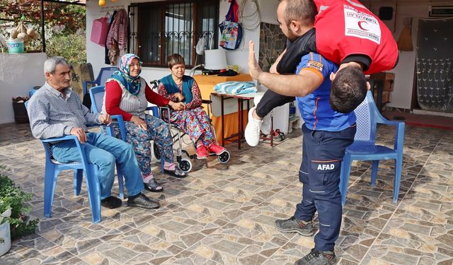 Türk Kızılay ve AFAD'tan yatağa bağımlı hasta yakınları için "Sevdiklerim Güvende" projesi