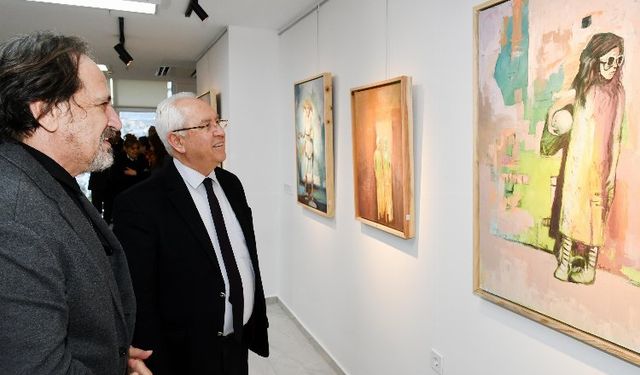 İzmir Karabağlar'da Mehmet Tüver resim sergisi açıldı