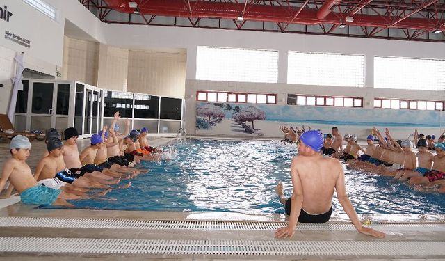 Konya'da 'Yüzme Bilmeyen Kalmasın' projesi öğretecek