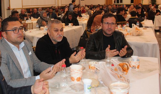 AK Parti Alaşehir teşkilatı iftar düzenledi