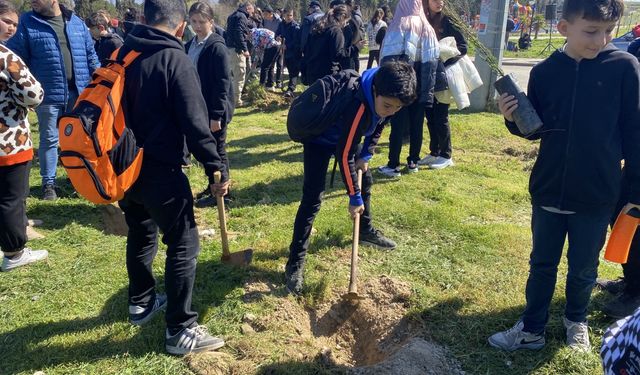 Alaşehir'de fidan dikim etkinliği düzenlendi