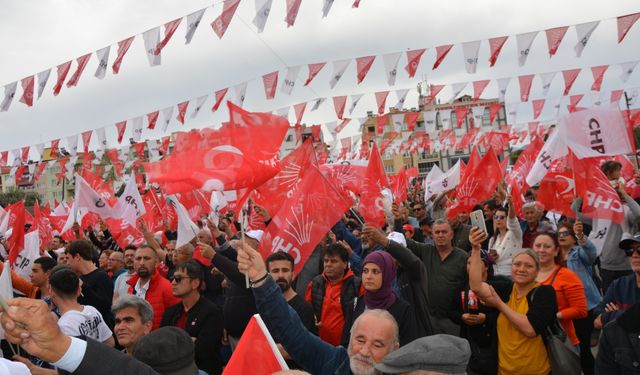 CHP Genel Başkanı Özel, Ortaca'da vatandaşlarla bir araya geldi: