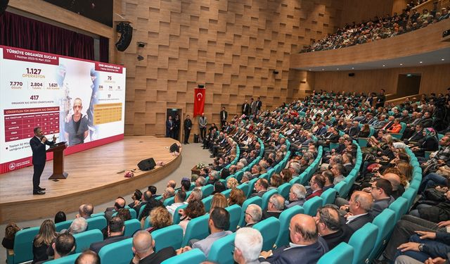 İçişleri Bakanı Yerlikaya, "Türkiye'nin Huzuru İzmir'in Huzuru" programında konuştu