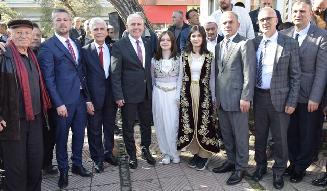 Kosova İçişleri Bakanı Xhelal Sveçla, Manisa'da park açılışına katıldı