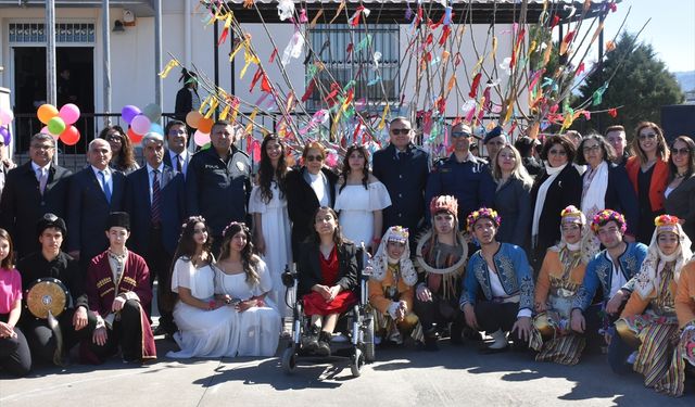 Nevruz Bayramı Kemalpaşa'da etkinliklerle kutlandı