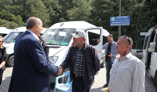 Muğla Büyükşehir Belediye Başkan adayı Ayaydın, Marmaris'te ziyaretlerde bulundu