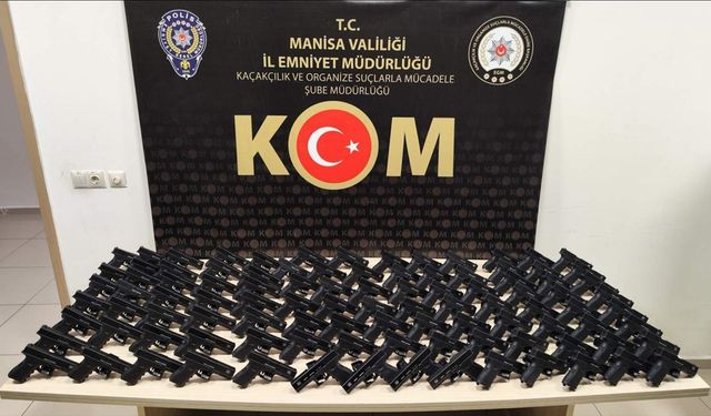 Manisa'da 100 tabancayla yakalanan 2 kişi tutuklandı