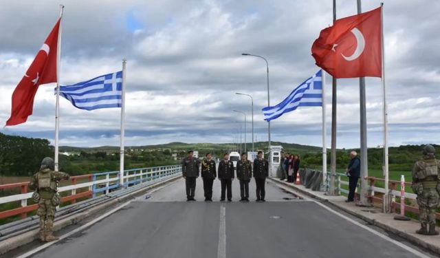 Türk askeri yetkililerden Yunanistan'a ziyaret