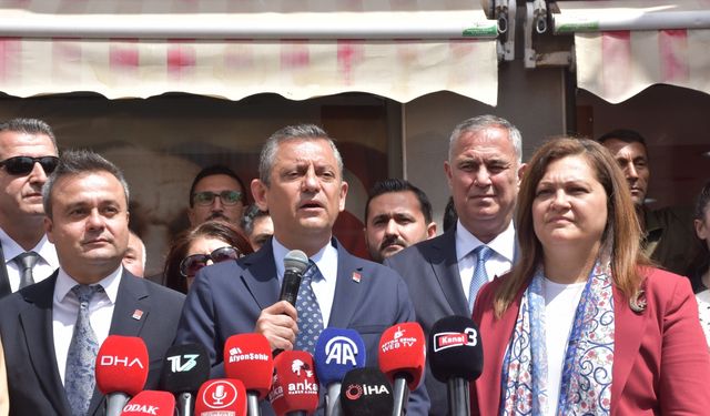 CHP Genel Başkanı Özel, Afyonkarahisar'da partisinin il başkanlığında konuştu: