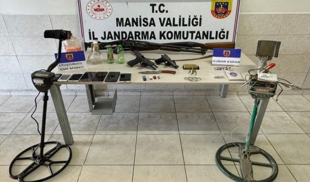 Manisa'da suç örgütüne yönelik operasyonda 12 zanlı yakalandı