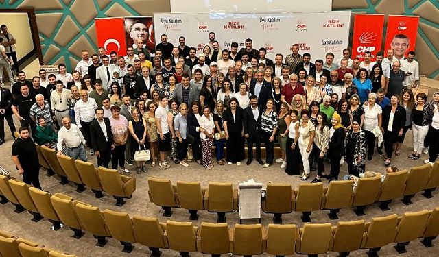 Bursa'da  İYİ Parti'den 150 kişi Cumhuriyet Halk Partisi'ne geçti