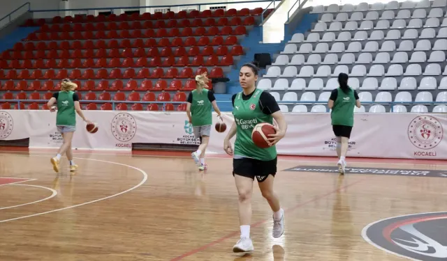 Şehzadeler Belediyesi'nden Kadın Basketbol Kursu