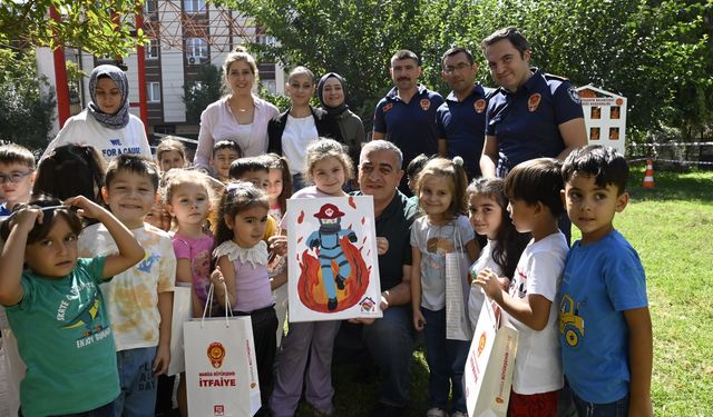 Minik öğrenciler fahri itfaiyeci oldu