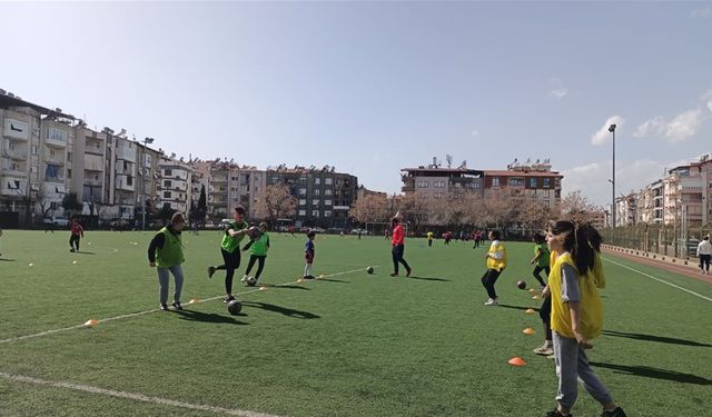 Şehzadeler’de futbol kursu kızlar için başlıyor