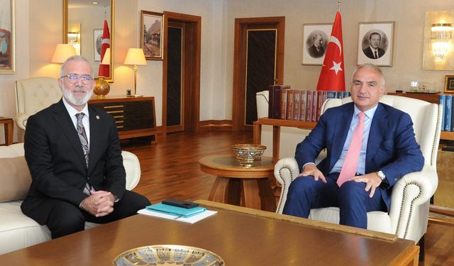 Yenişehirlioğlu: “Kültürün ve sanatın başkenti Manisa”