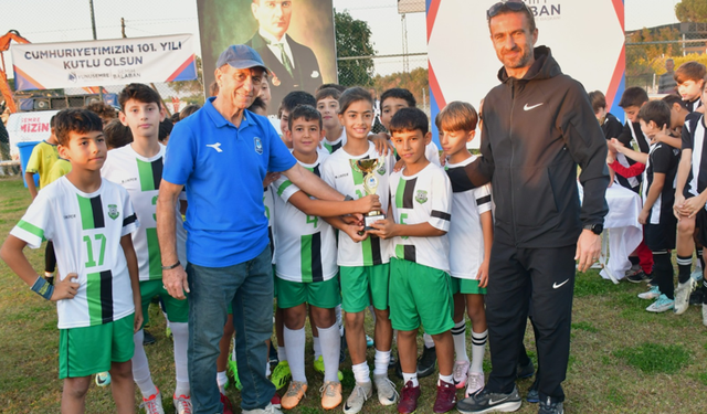 Yunusemre'de 29 Ekim futbol turnuvası coşkuyla yapıldı