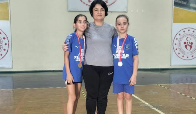 Yunusemreli Minik Badmintoncular 5 Madalyayla Döndü