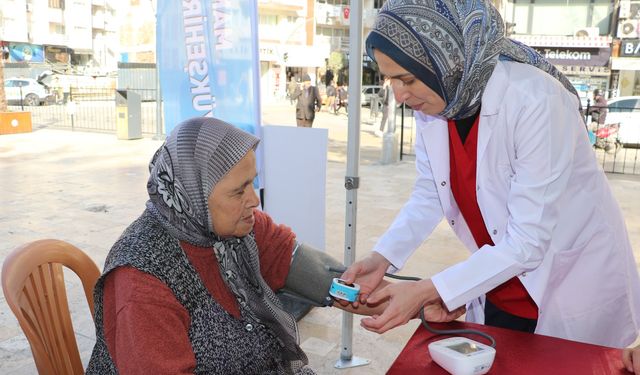 Manisa'da Sigarayı Bırakma Günü'nde Sağlık Taraması ve Solunum Testi