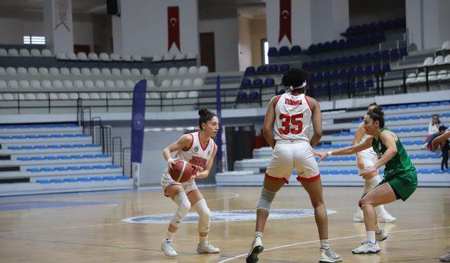 Play-Off’a Moralle Girmek İsteyen Turgutlu, Bursa Yolunda