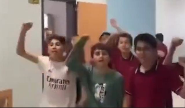 Minik taraftarlardan büyük tepki: Manisa’da ilkokul öğrencilerinden Ali Koç’a “istifa” yürüyüşü