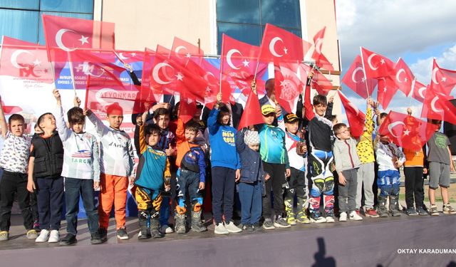 Manisalı Gençler Motokros Arenasında Parladı: Avrupa ve Balkan Şampiyonalarında Nefes Kesen Rekabet
