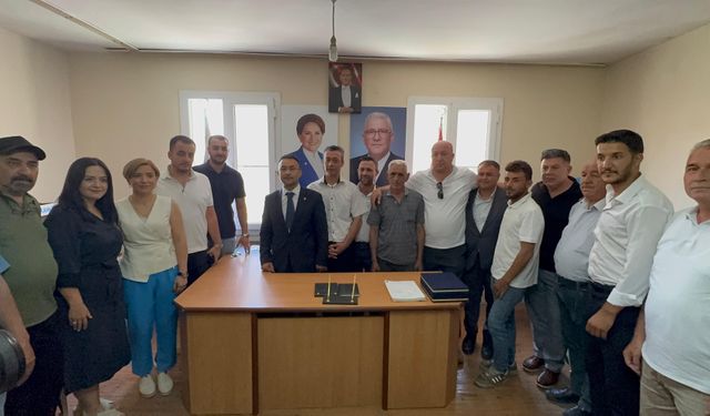 Siyasette Sürpriz Geçiş! Kula’da Tüm Yönetim İYİ Parti’ye Katıldı