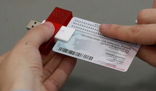 Tek tıkla resmî işlem: e-İmzalar kimliklere yükleniyor