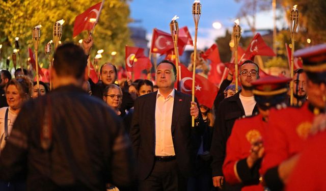 Başkan Besim Dutlulu, “Halkın iradesiyle yükselen Cumhuriyetimizi, geleceğe taşıyoruz”