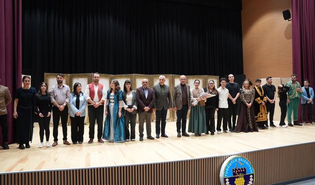 Turgutlu Belediyesi Tiyatro Ekibi Performansıyla Büyük Beğeni Topladı