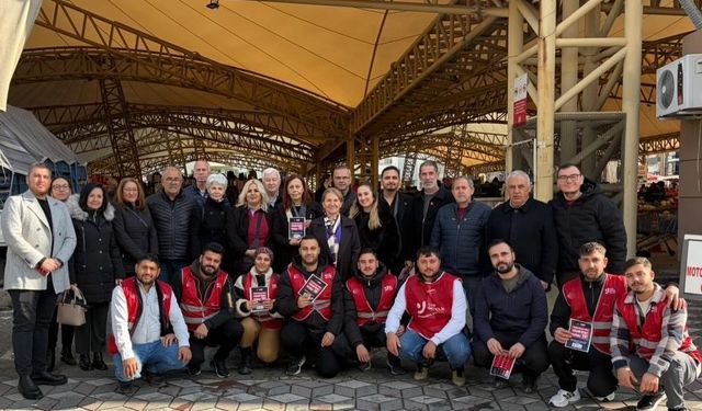 CHP Manisa il yöneticileri 17 ilçede sahada