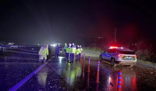 Balıkesir'de F-16 savaş uçağı düştü! Bir pilot şehit oldu!