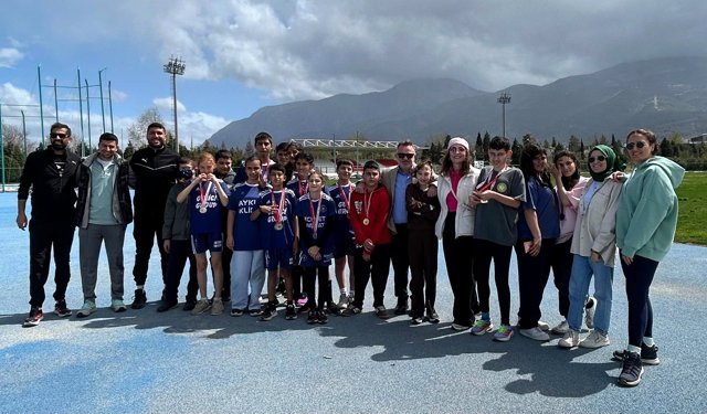 Manisa’da özel sporculardan anlamlı yarış