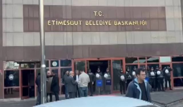 Etimesgut Belediyesi’ne ikinci operasyon: 25 gözaltı