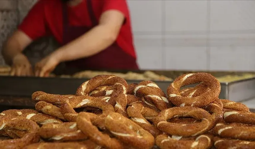 Taslağa göre simit; sokak simidi, pastane simidi, dolgulu simit ve hamuru haşlanmış simit olarak dörde ayrılacak. Simit, kendine has tat ve kokuda olacak acılaşmış olmayacak.