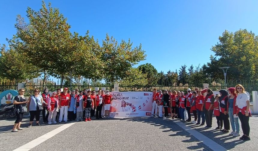 Türk Kızılay Manisa Kadın teşkilatından "Dünya Yürüyüş Günü etkinliği"