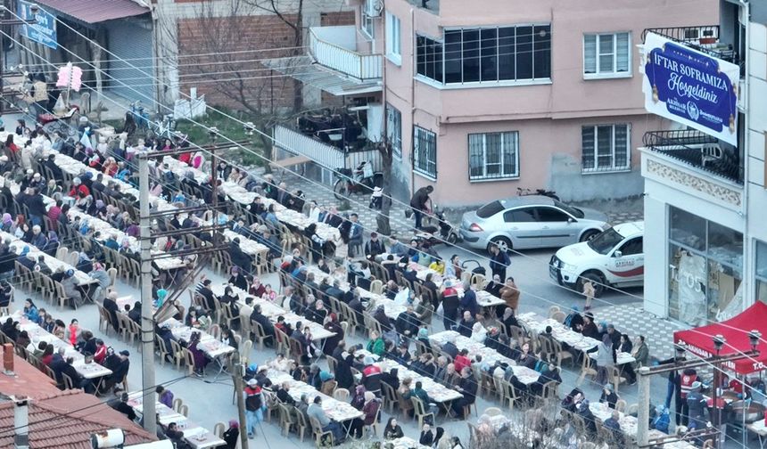 Başkan Dutlulu, Akhisarlılarla iftar yaptı