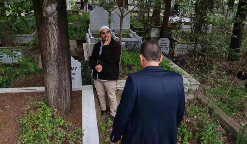 'Hocayım' diye mezarlıkta geziyordu! Polis 'dua oku' deyince foyası ortaya çıktı