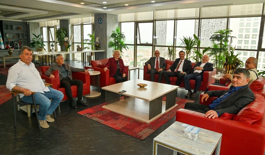CHP Manisa İl Disiplin Kurulu Üyeleri Başkan Zeyrek’i ziyaret etti
