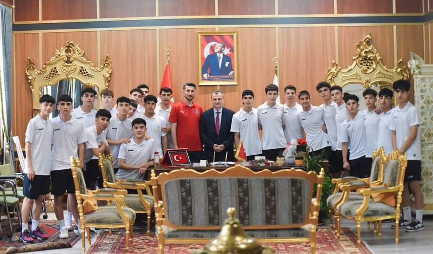 Yunusemre Belediyespor Futbol altyapı liglerinde göz doldurdu