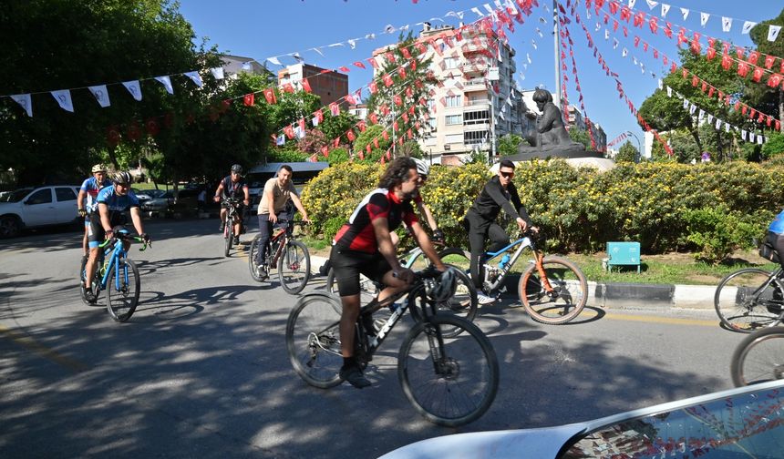 Manisa’da pedallar çevre için çevrildi