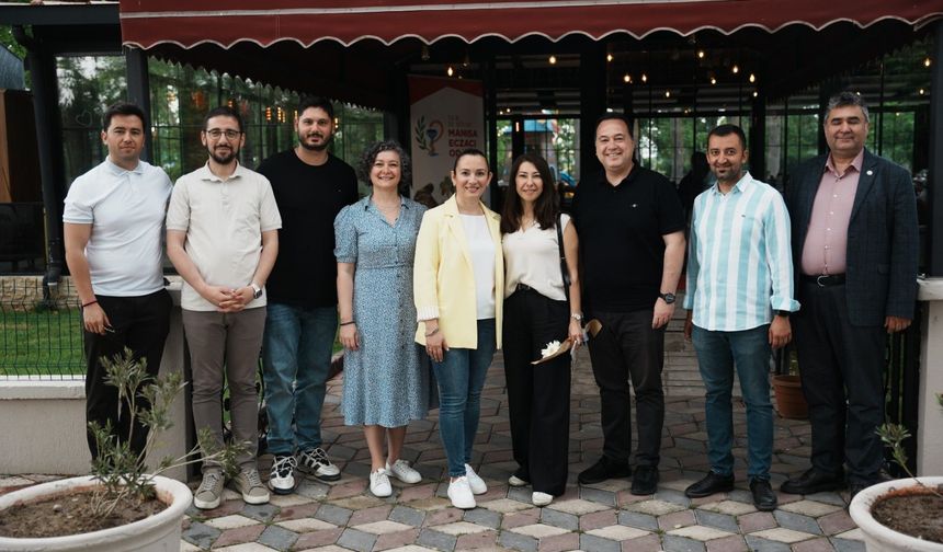 Manisa’daki Eczacılar Akhisar’da Buluştu