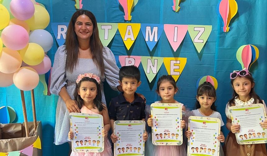 Yunusemre’nin minikler belgelerini aldı
