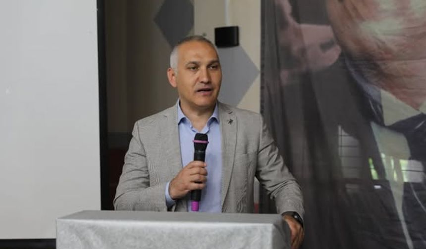Ahmetli’de üzüm üreticilerine kalıntı uyarısı: Temiz üretim vurgusu
